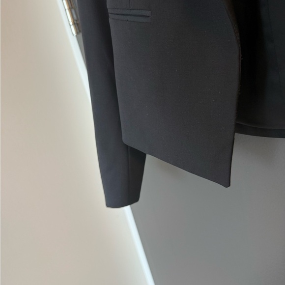 Theory 0 NWOT (ripped off tag accidentally- plastic still there lol) wool/tuxedo - Picture 4 of 11